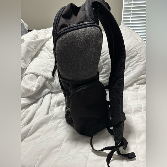 Fox Step Up II Black and Gray Backpack with Green Accent - Picture 9 of 9